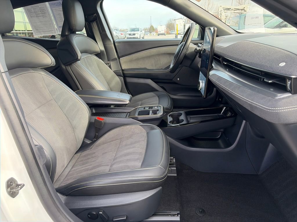 Used 2025 Ford Mustang Mach-E GT AWD/4WD image 13