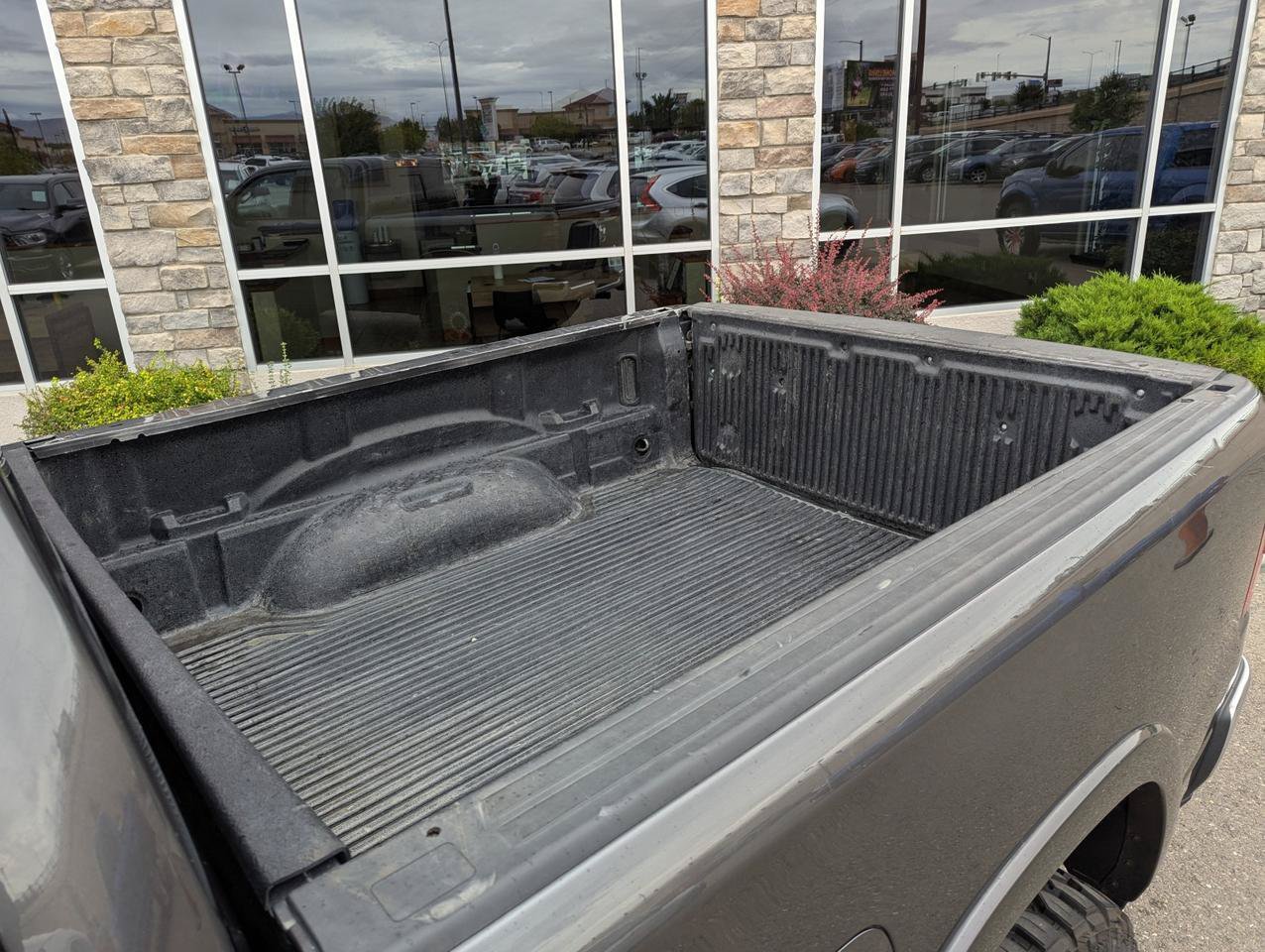 Used 2019 RAM 1500 Laramie AWD/4WD image 24