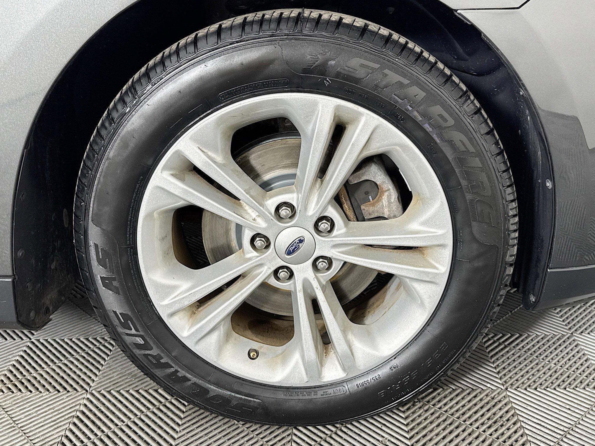 Used 2018 Ford Taurus SEL image 44