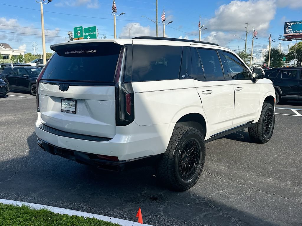 Used 2022 Cadillac Escalade Luxury image 6