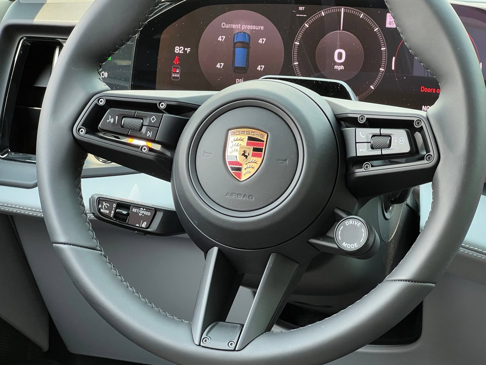 New 2026 Porsche Cayenne Electric AWD/4WD image 23