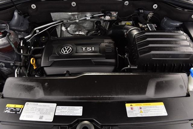 Certified 2023 Volkswagen Atlas Cross Sport SEL R-Line image 27