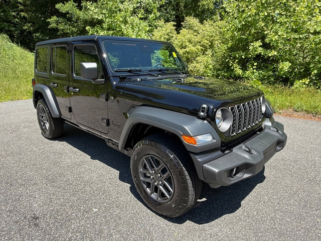 Used 2026 Jeep Wrangler Unlimited Sport AWD/4WD image 4