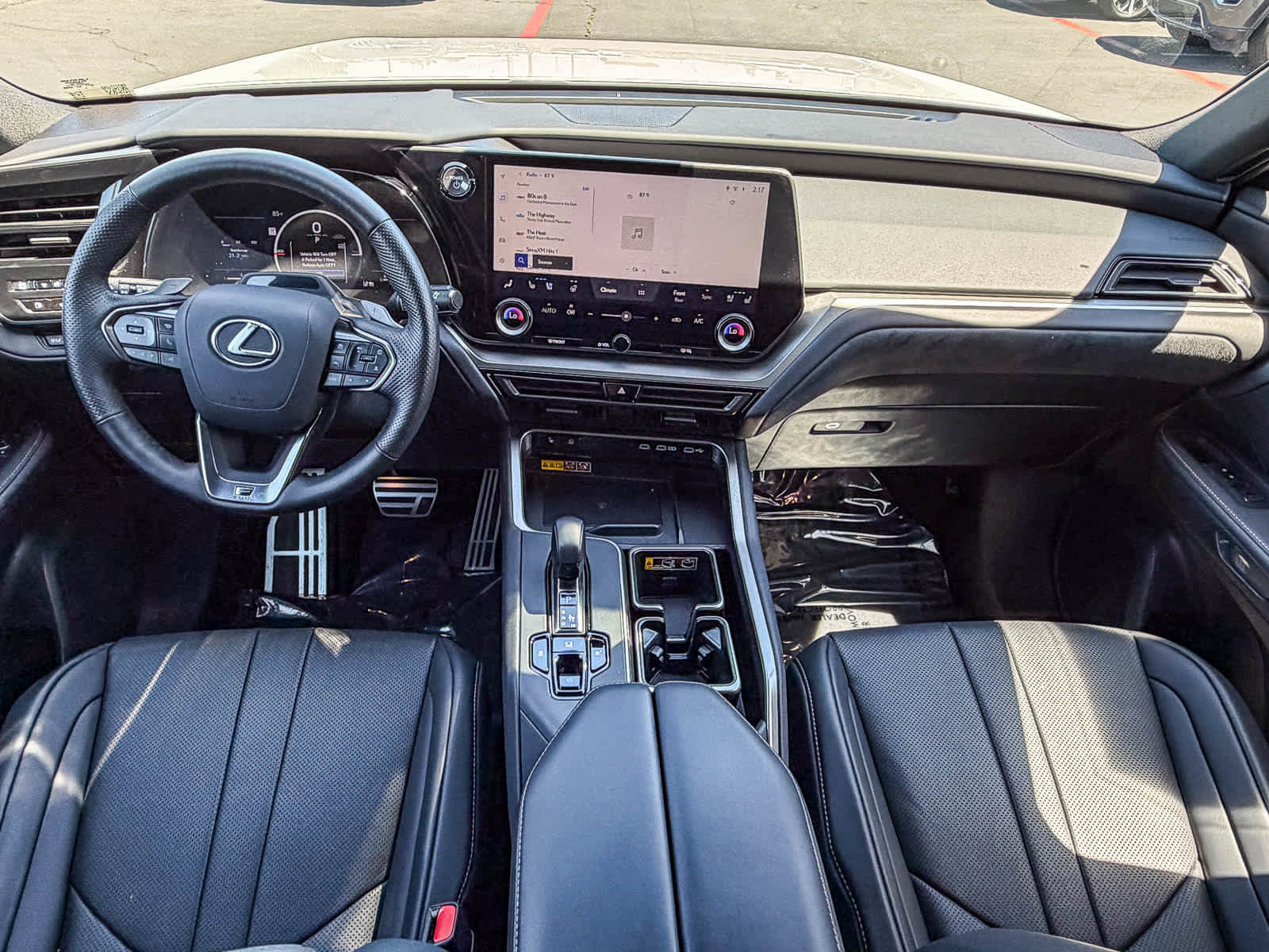 Used 2025 Lexus TX 500h AWD w/ Technology Package image 11