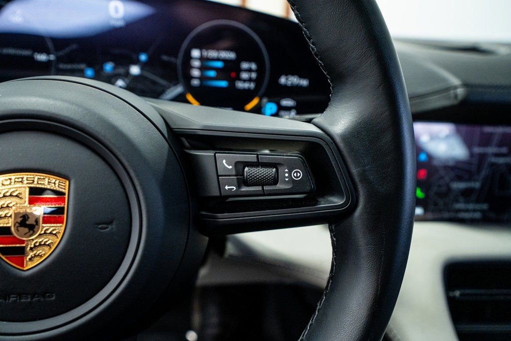 Used 2024 Porsche Taycan 4S w/ Premium Package image 39