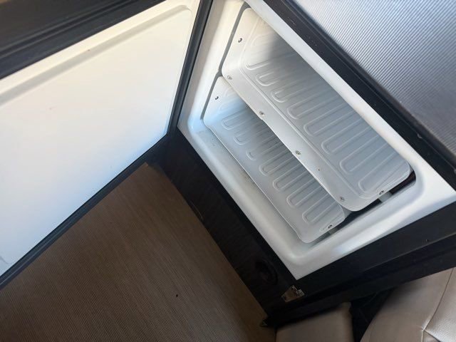 Used 2018 Mercedes-Benz Sprinter 3500 image 15