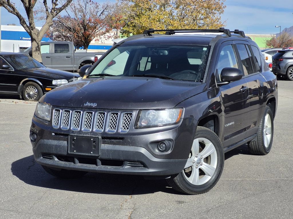 Used 2014 Jeep Compass Latitude image 1