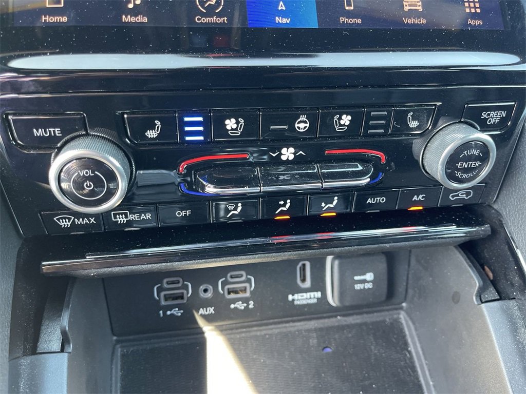 Used 2022 Jeep Grand Cherokee Overland w/ Advanced Protech Group III image 19