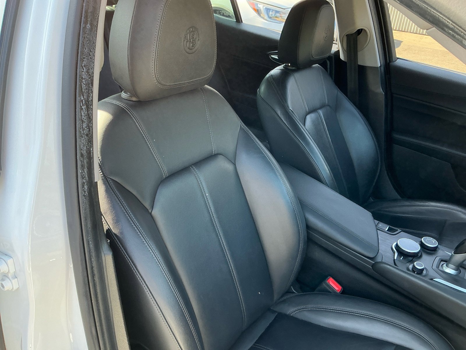 Used 2017 Alfa Romeo Giulia image 21