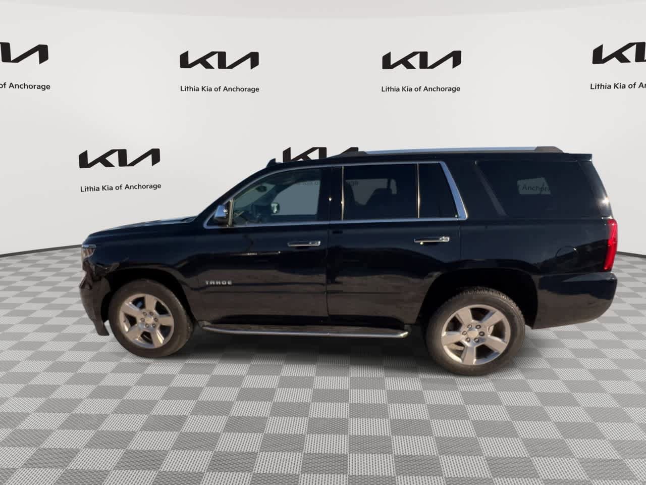Used 2020 Chevrolet Tahoe Premier AWD/4WD image 6