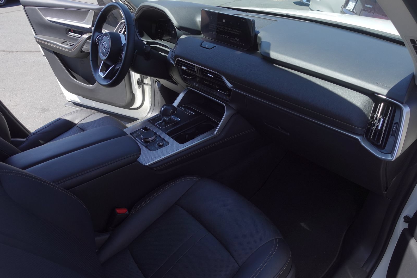 Certified 2024 MAZDA CX-90 Plug-In Hybrid w/ Preferred AWD/4WD image 13