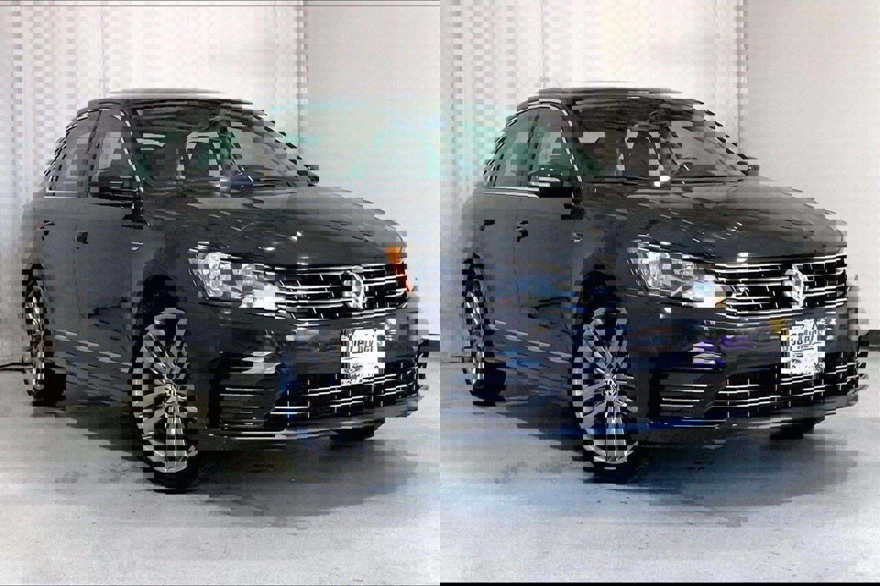 Used 2017 Volkswagen Passat 1.8T R-Line video 1