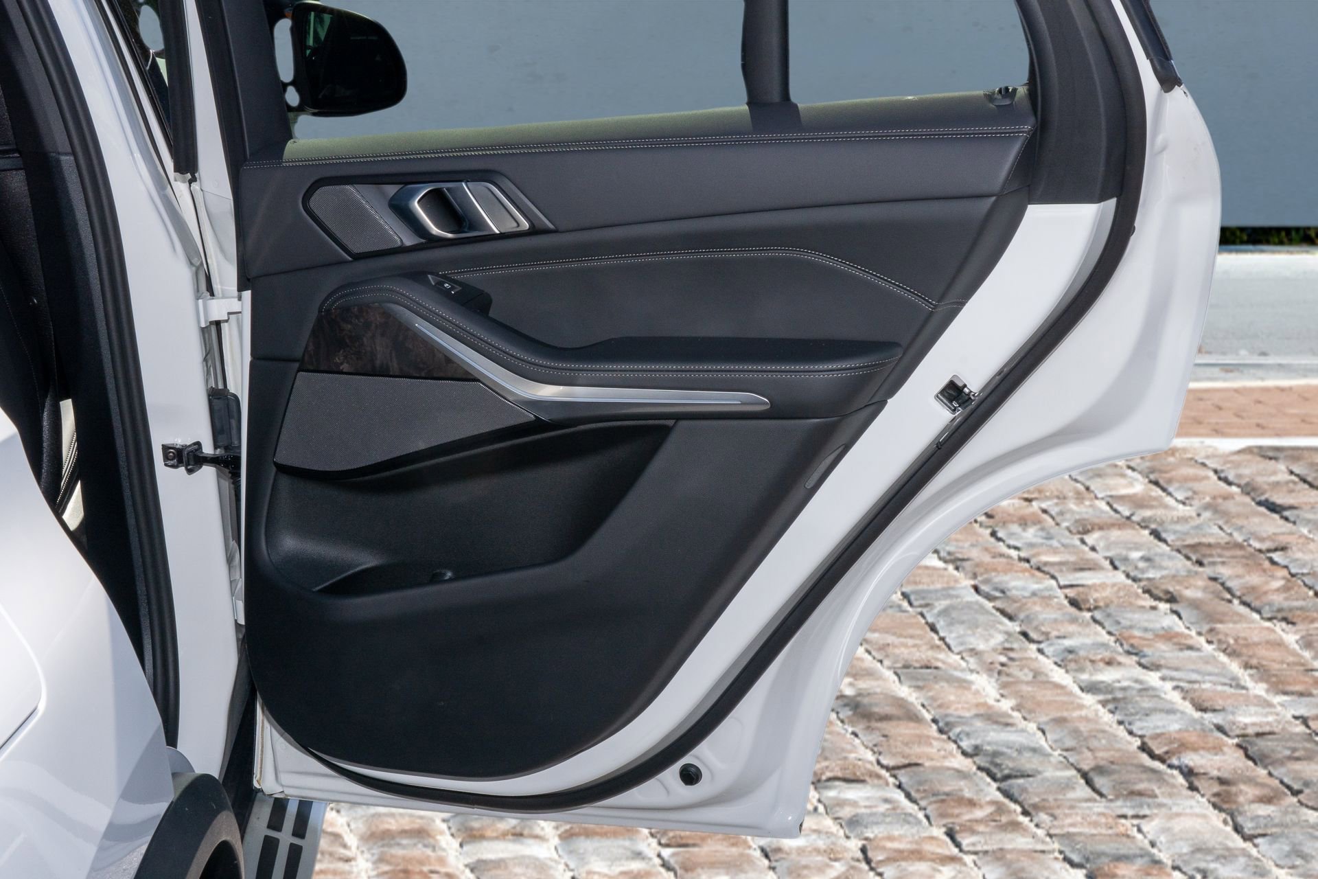 Used 2026 BMW X5 sDrive40i image 14