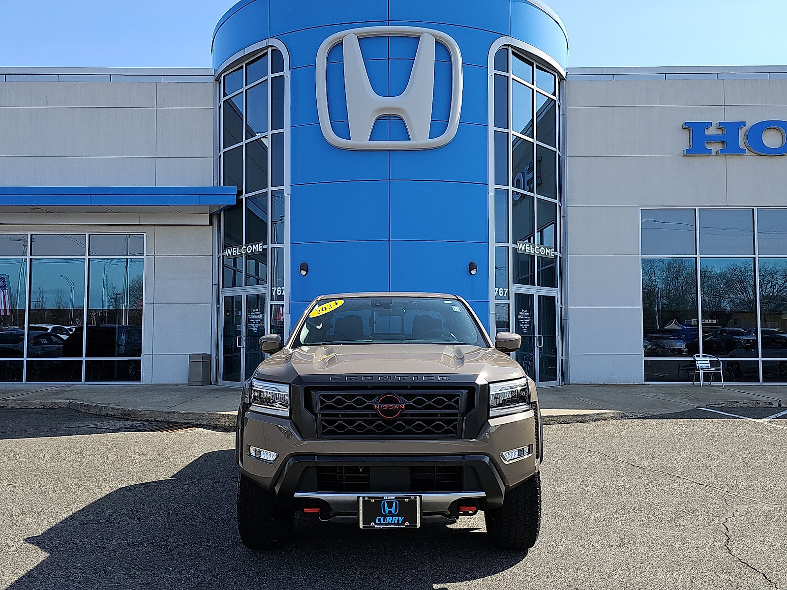 Used 2024 Nissan Frontier PRO-4X w/ Off-Road Protection Package image 2