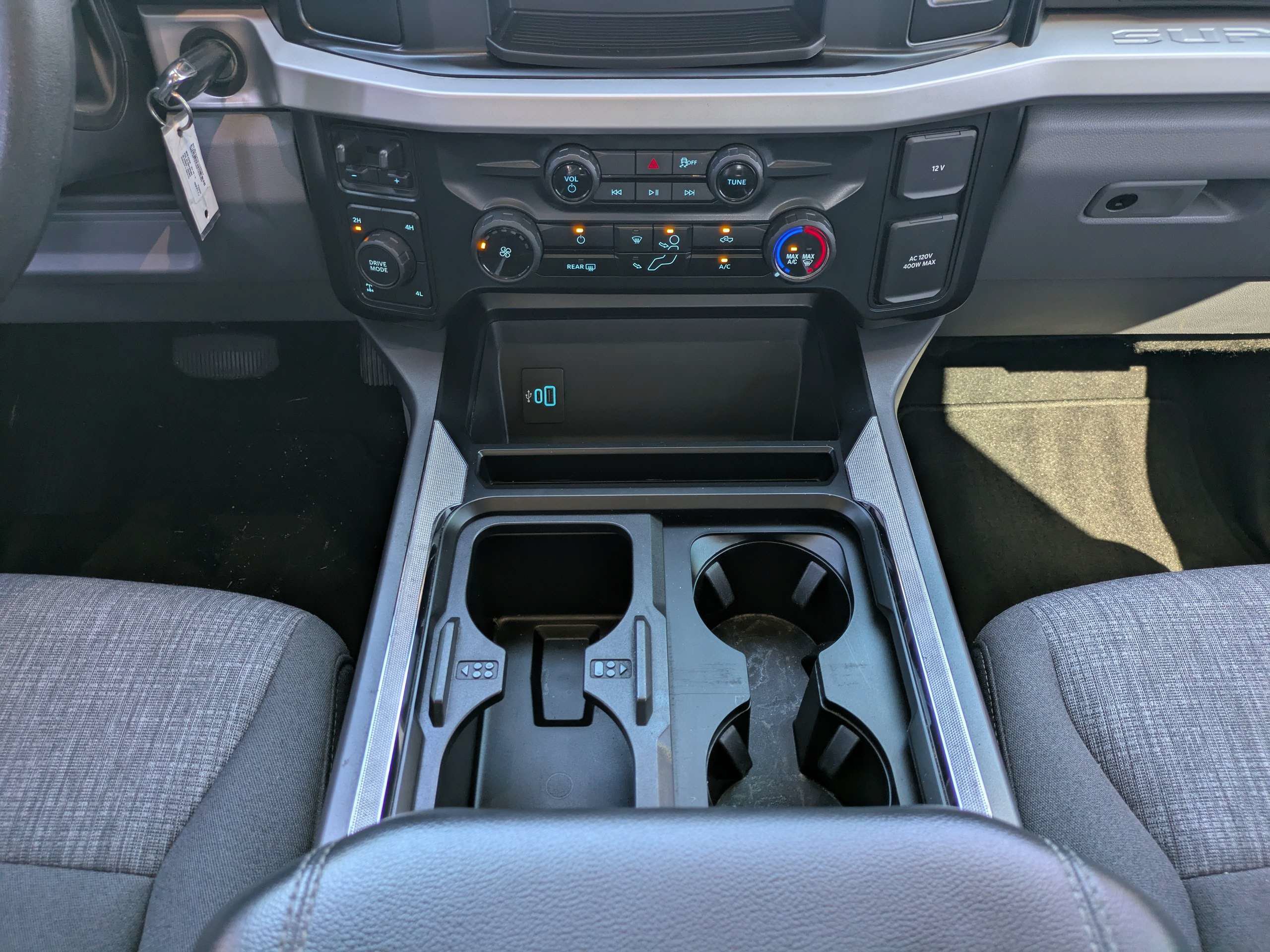 Used 2025 Ford F250 XLT w/ FX4 Off-Road Package AWD/4WD image 19