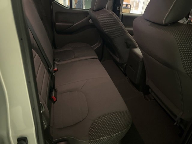 Used 2018 Nissan Frontier PRO-4X image 9