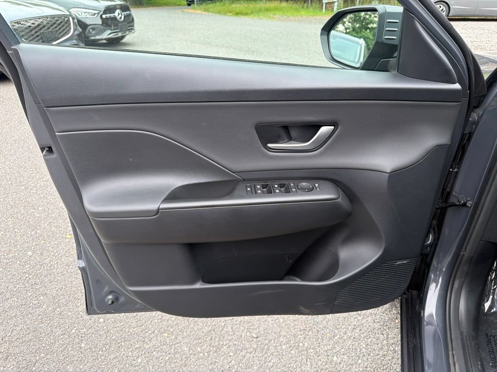 Certified 2024 Hyundai Kona Limited AWD/4WD image 18