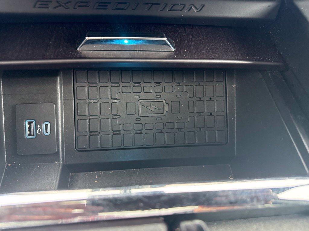 Used 2023 Ford Expedition Max Platinum AWD/4WD image 41