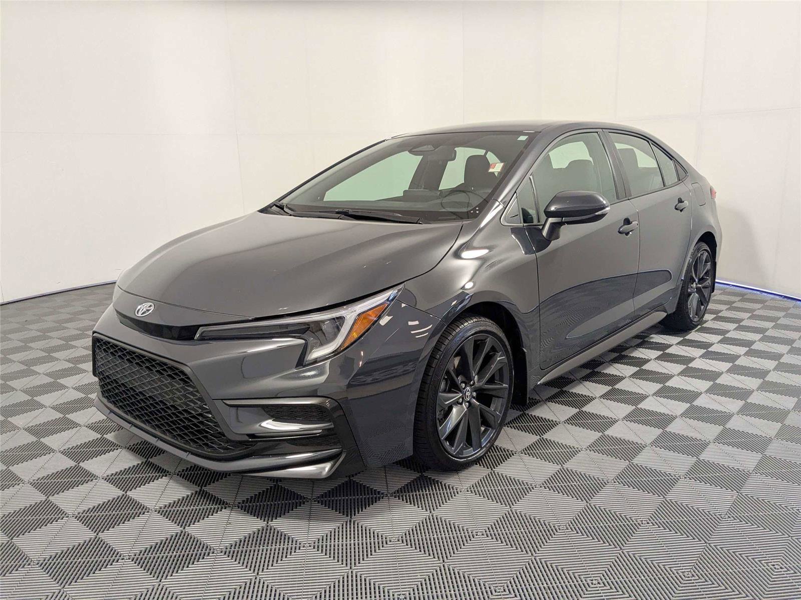 Certified 2026 Toyota Corolla SE FWD image 2