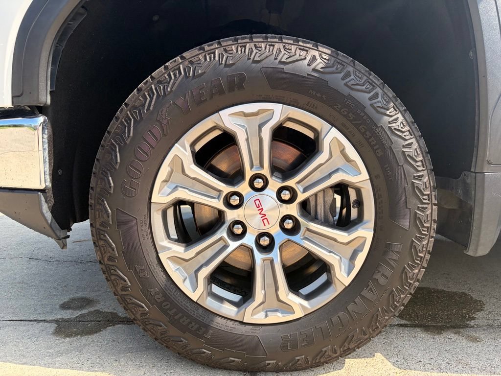 Used 2022 GMC Sierra 1500 SLT w/ Max Trailering Package AWD/4WD image 11
