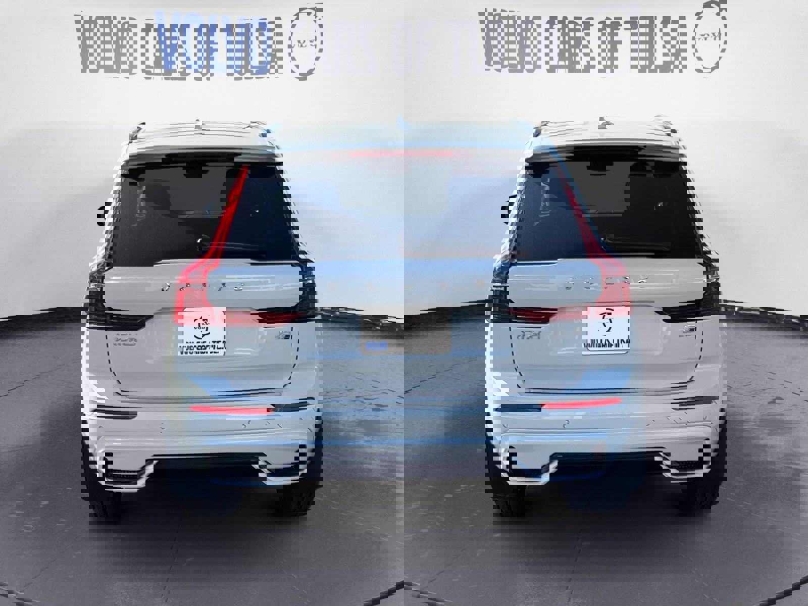 New 2025 Volvo XC60 B5 Core w/ Climate Package image 4