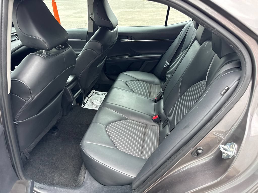 Used 2023 Toyota Camry SE FWD image 11