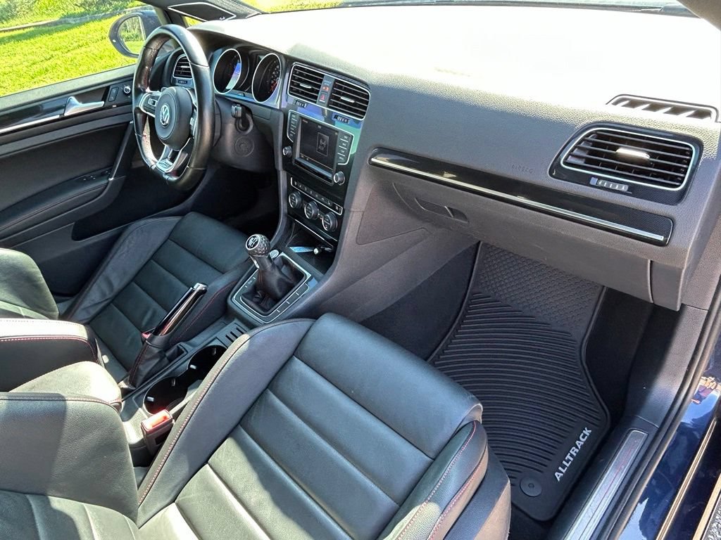 Used 2017 Volkswagen GTI Autobahn FWD image 39