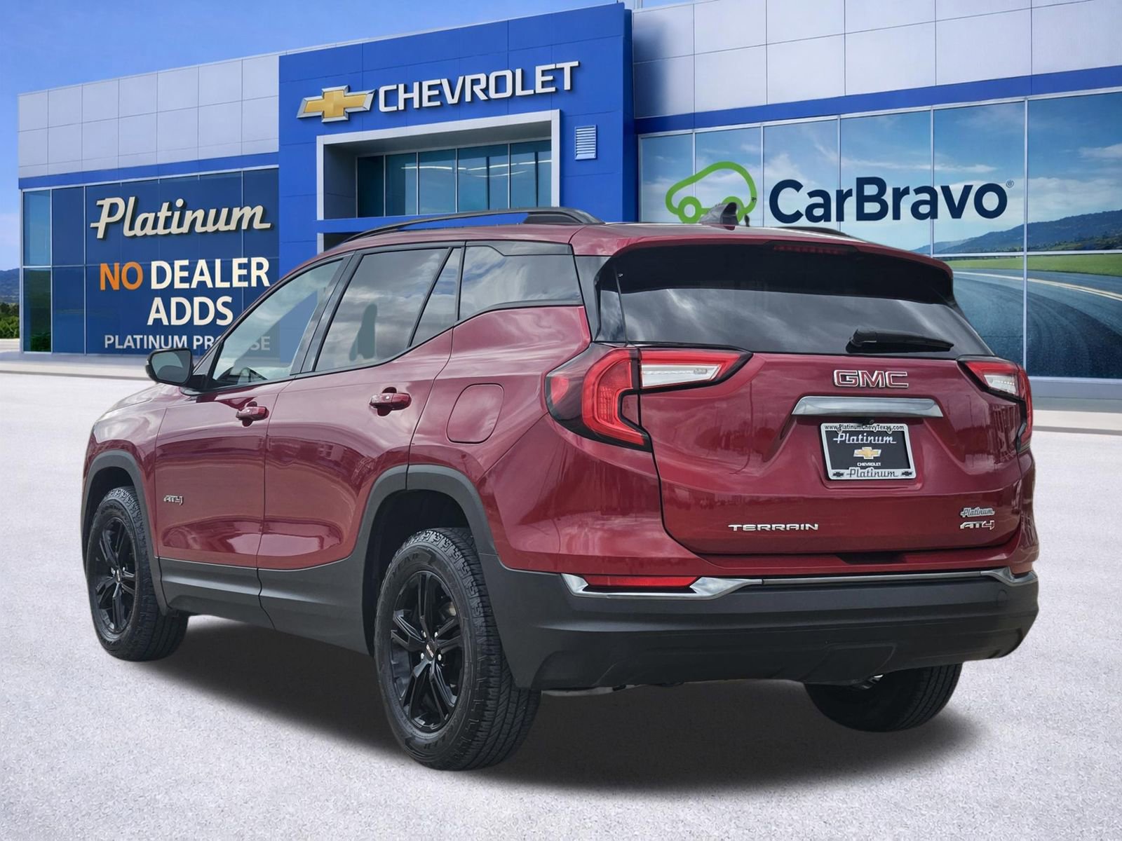 Used 2023 GMC Terrain AT4 image 4