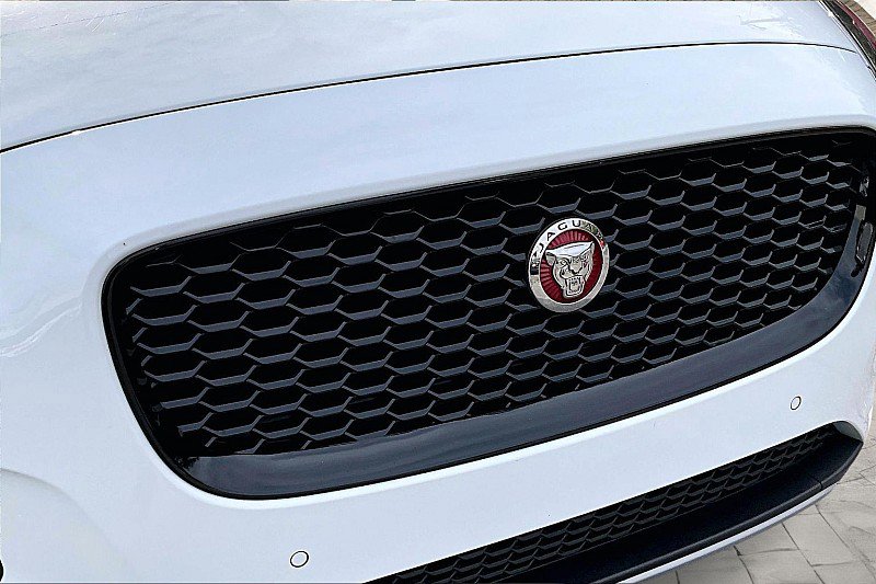 Used 2020 Jaguar E-PACE image 29