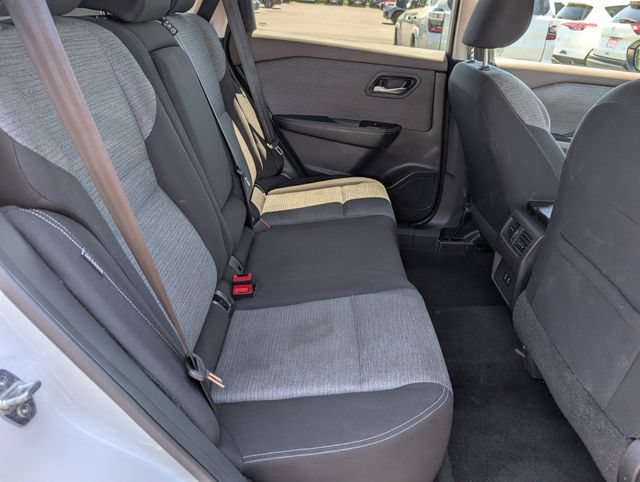 Used 2023 Nissan Rogue SV AWD/4WD image 12