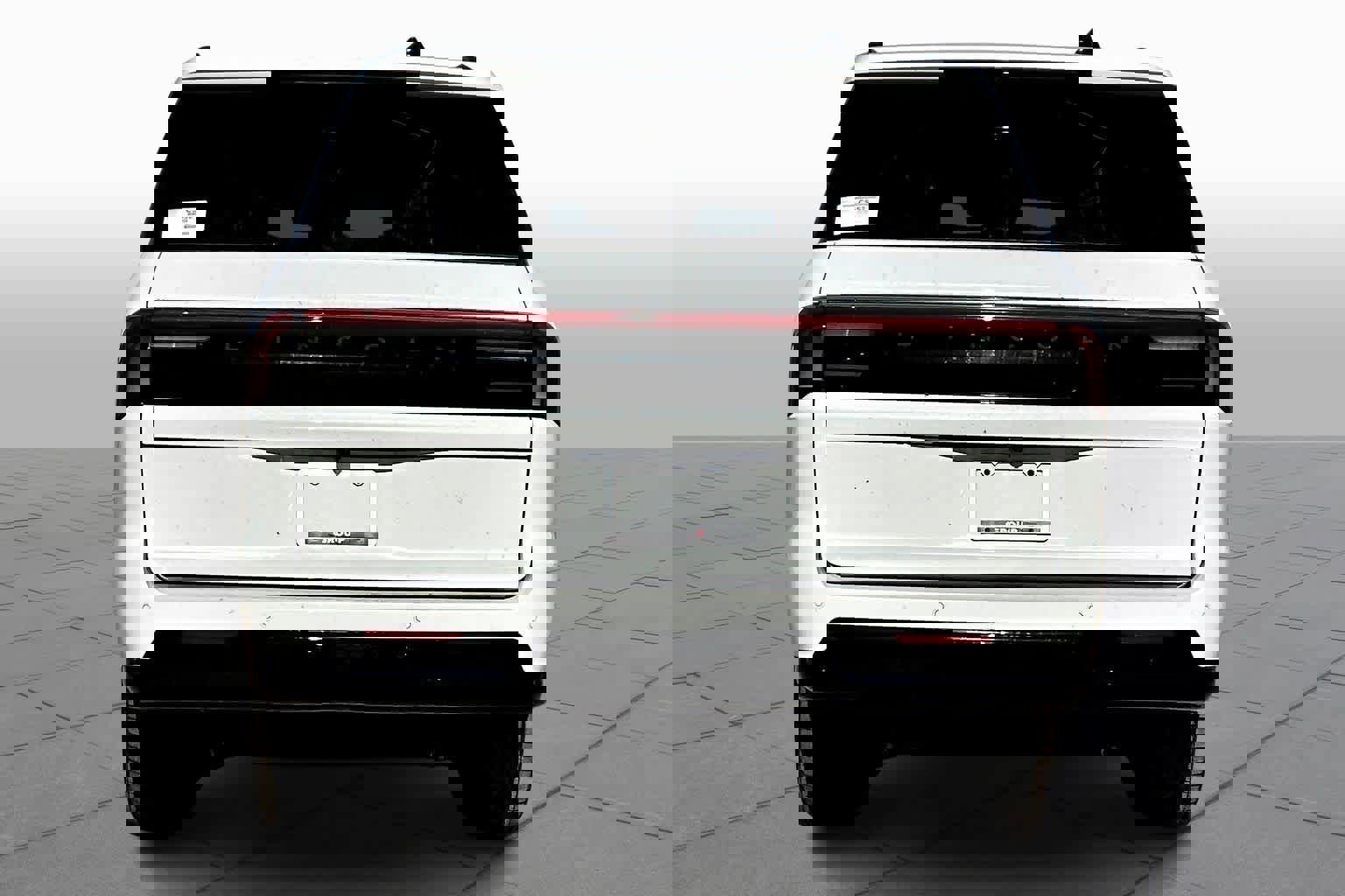 New 2025 Lincoln Navigator L Reserve w/ Jet Appearance Package image 4