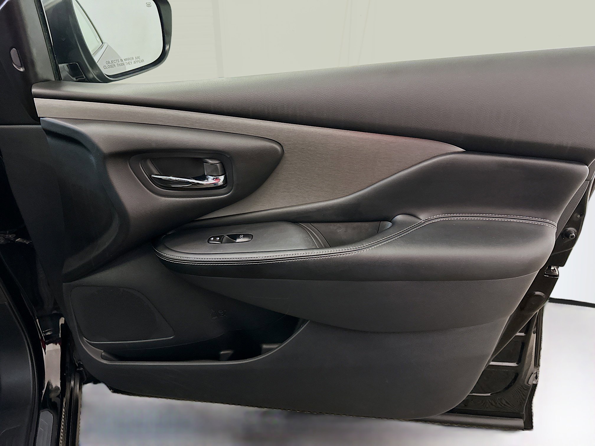 Used 2024 Nissan Murano SV image 32