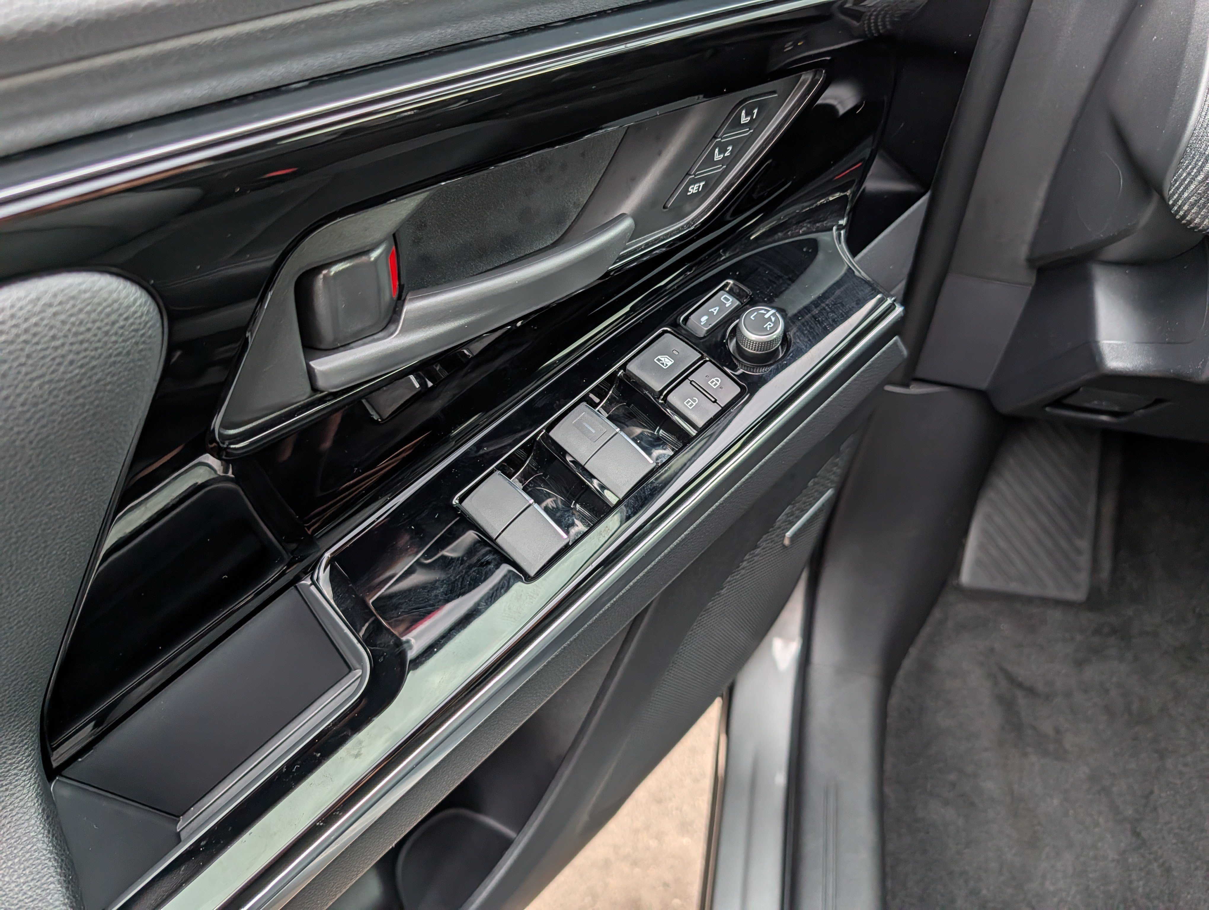 Certified 2023 Subaru Solterra AWD image 19