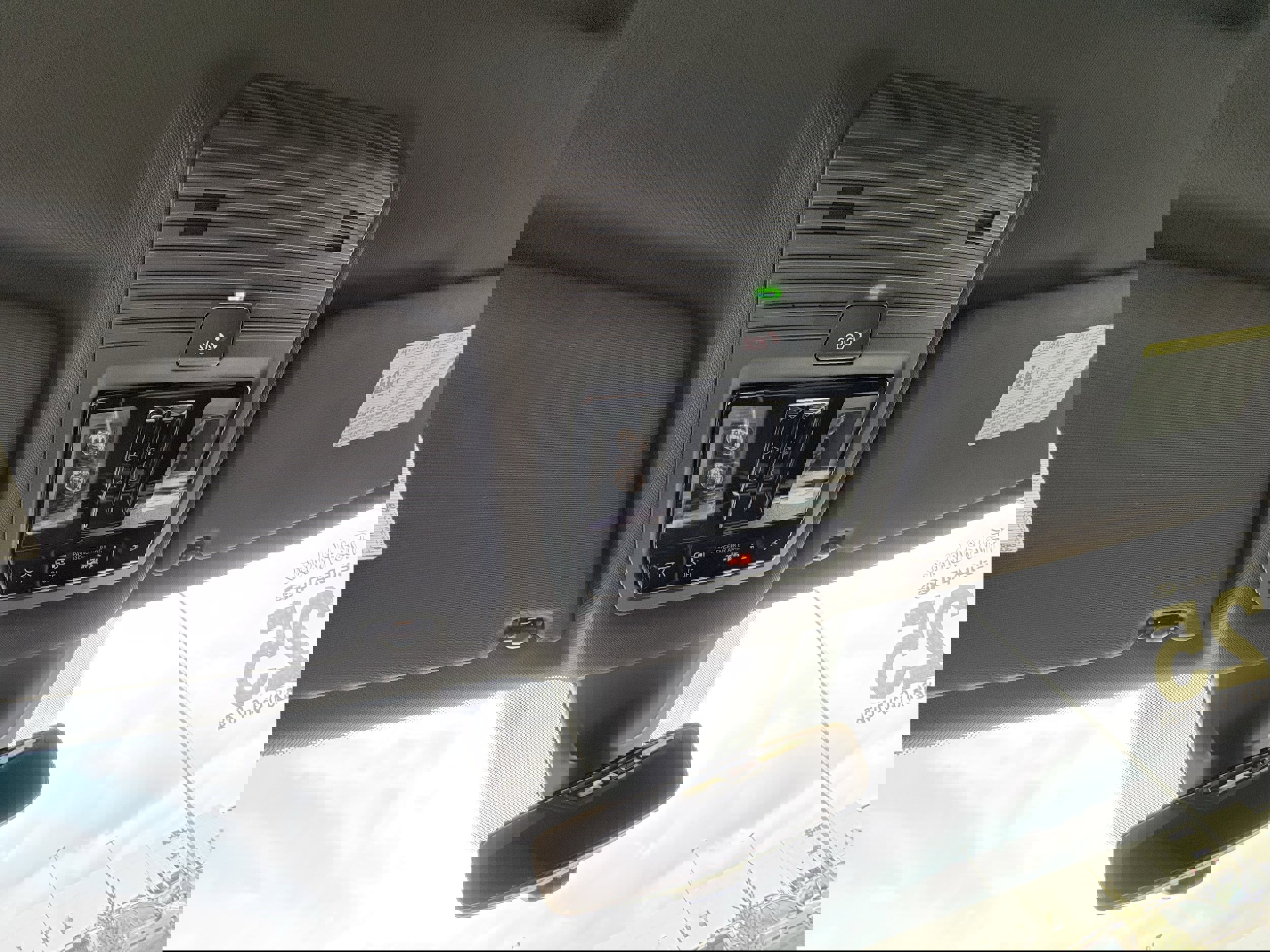 Used 2025 Volkswagen Atlas Cross Sport SEL R-Line image 25