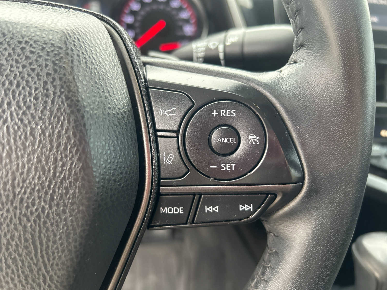 Used 2022 Toyota Camry XSE image 15