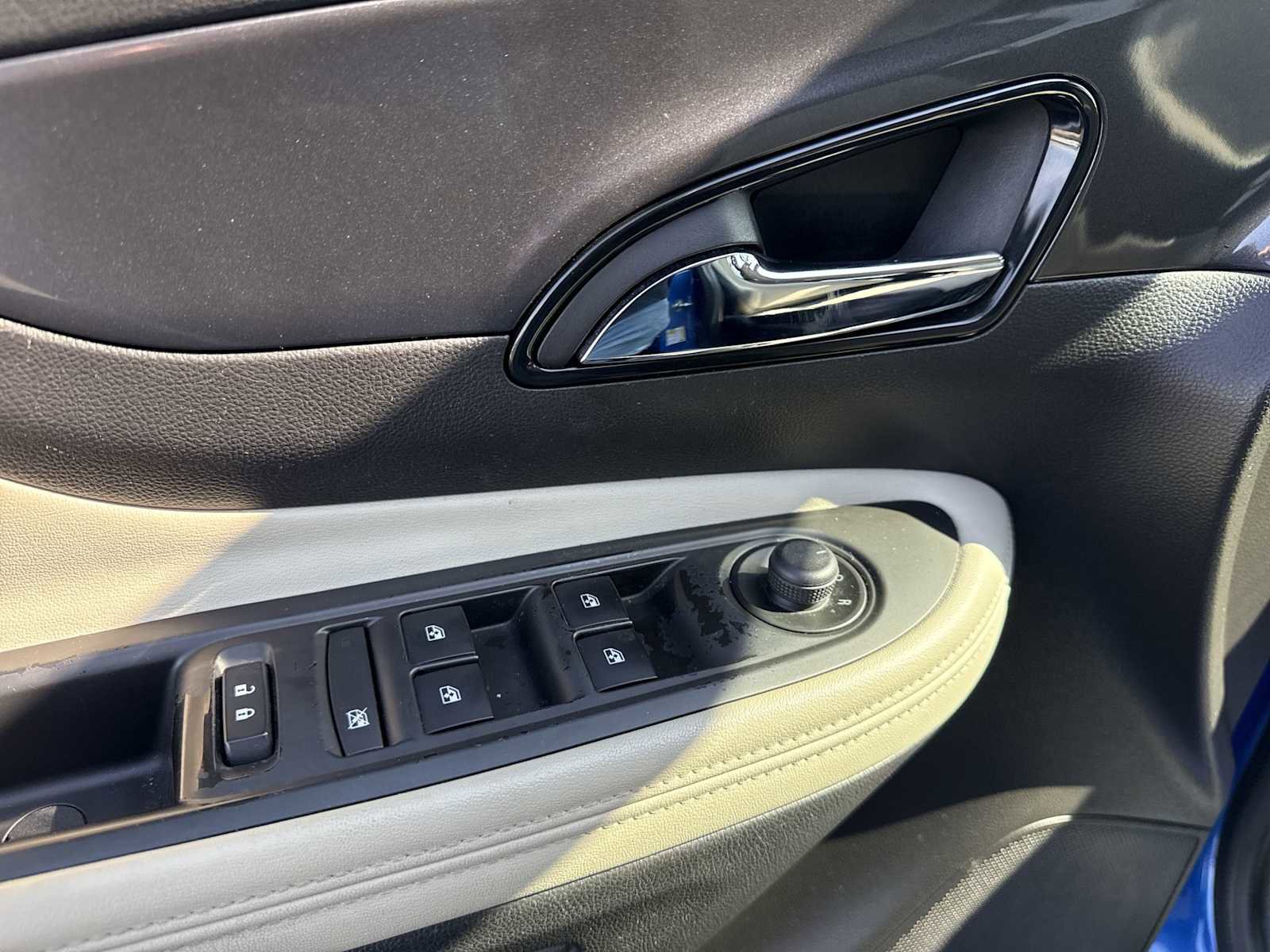Used 2018 Buick Encore Sport Touring w/ Safety Package FWD image 15