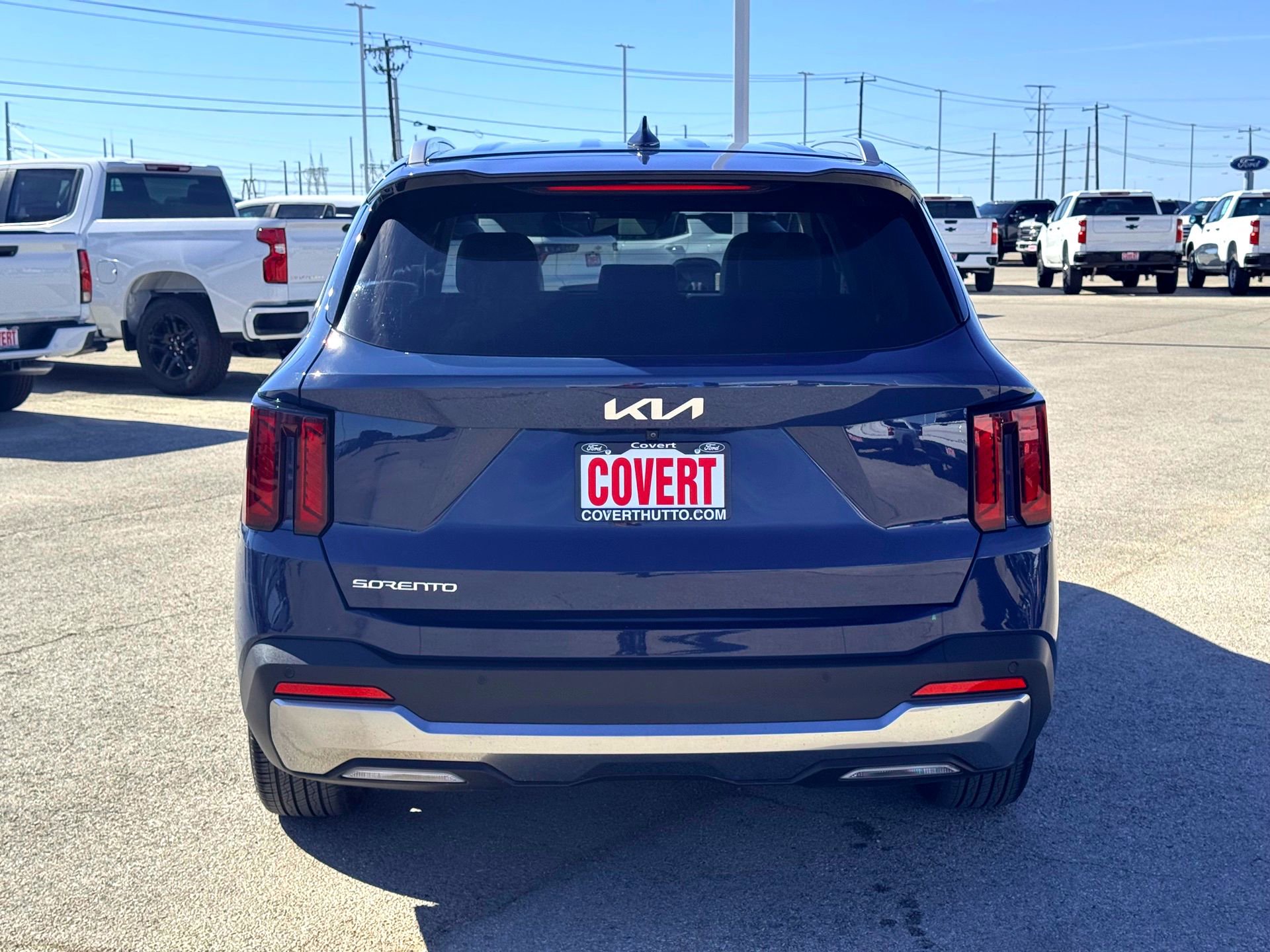 Used 2025 Kia Sorento S image 7