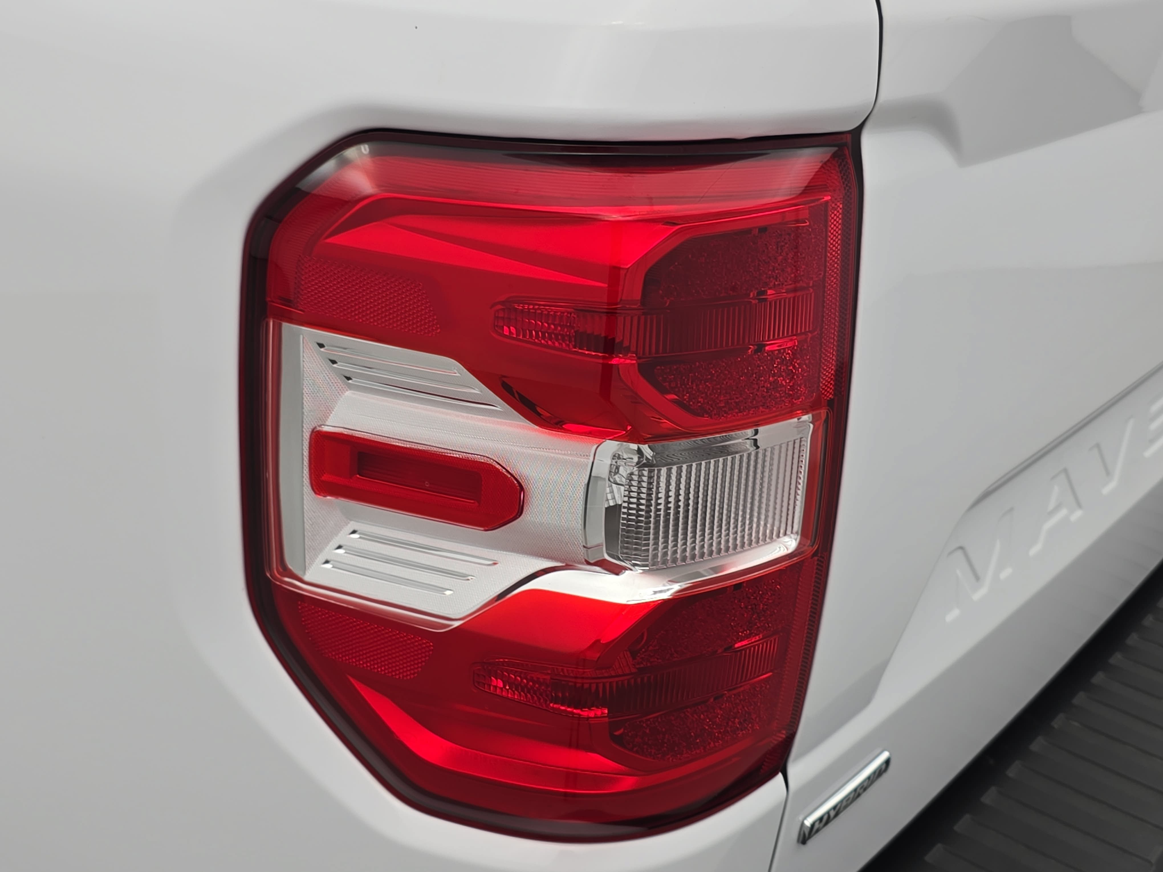 Used 2024 Ford Maverick Lariat FWD image 33
