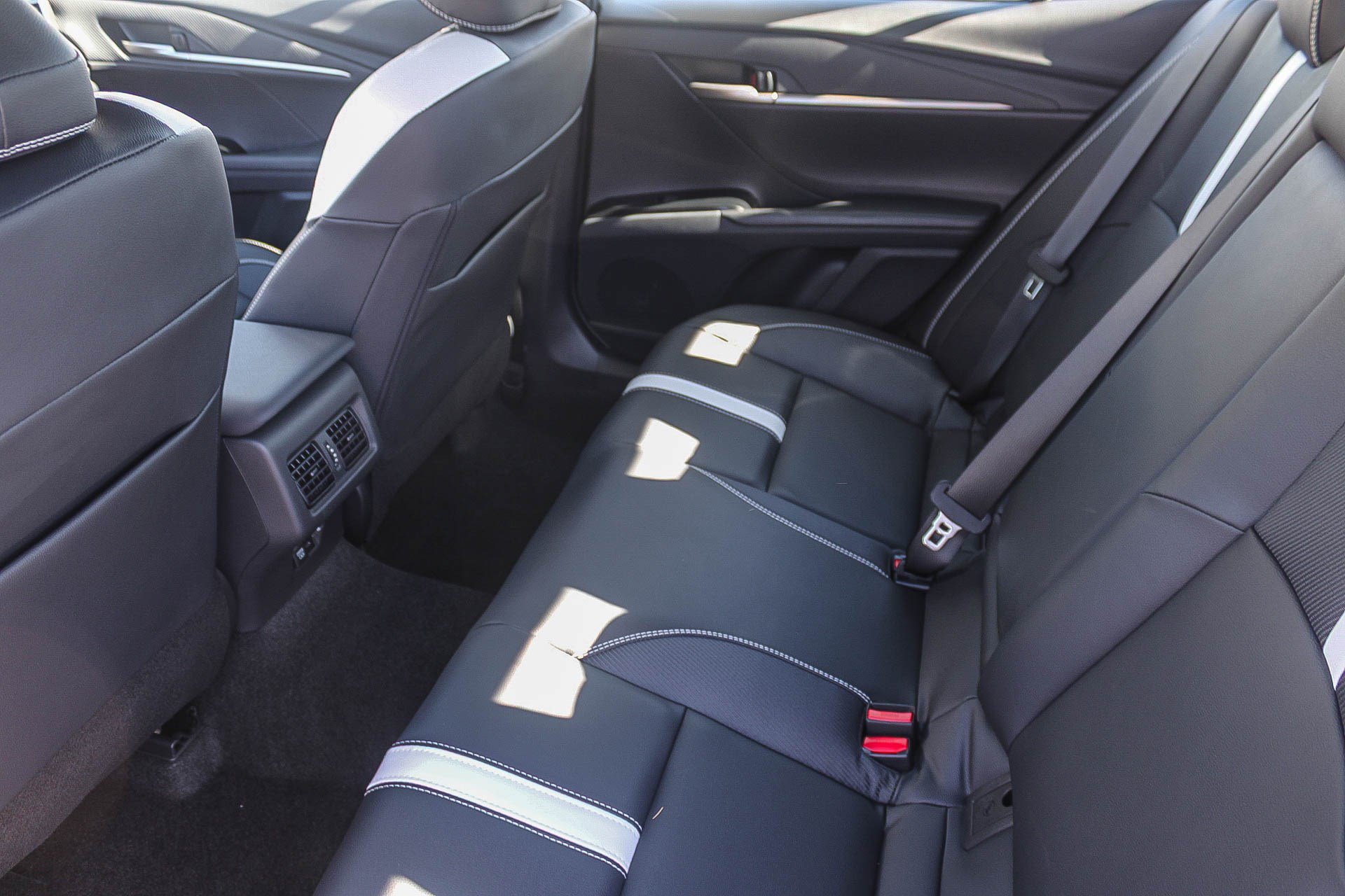 New 2026 Toyota Camry SE w/ Multimedia Upgrade Package FWD image 21