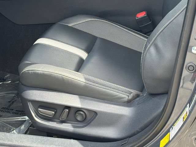 Used 2025 Toyota Camry SE FWD image 11