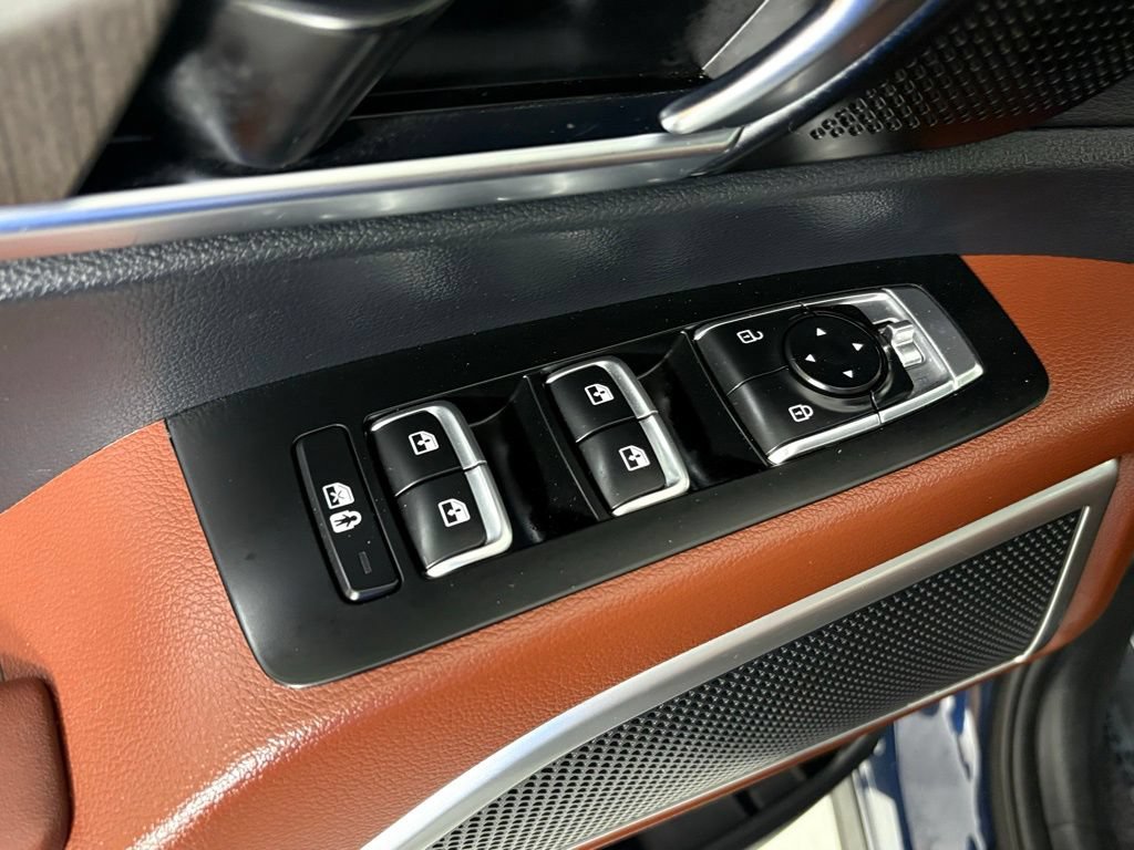 Used 2023 Kia Telluride EX w/ EX Captain's Chair Package FWD image 15