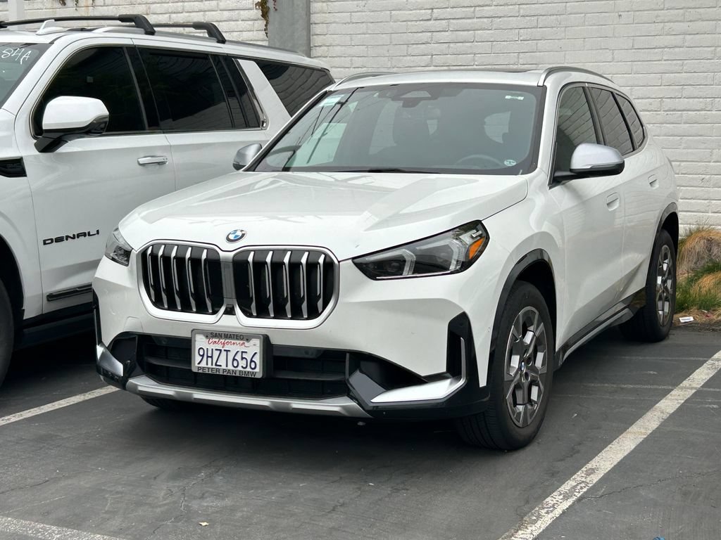 Used 2023 BMW X1 xDrive28i w/ Premium Package AWD/4WD image 2