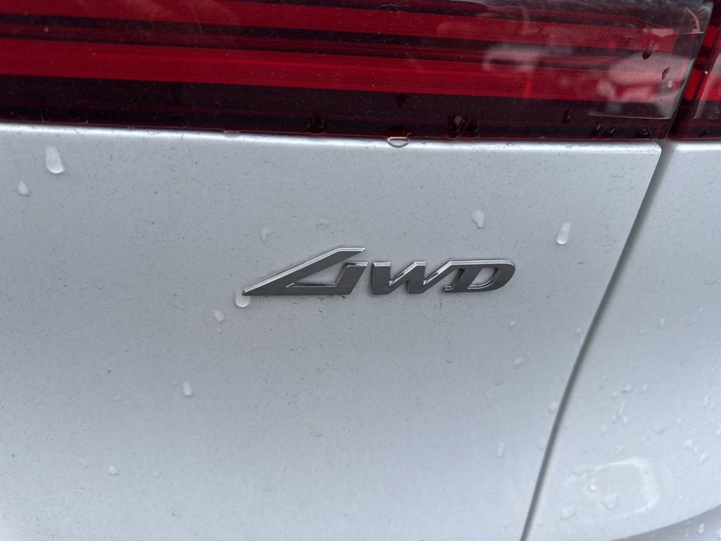 Used 2025 Genesis GV70 2.5T w/ Sport Prestige Package image 11