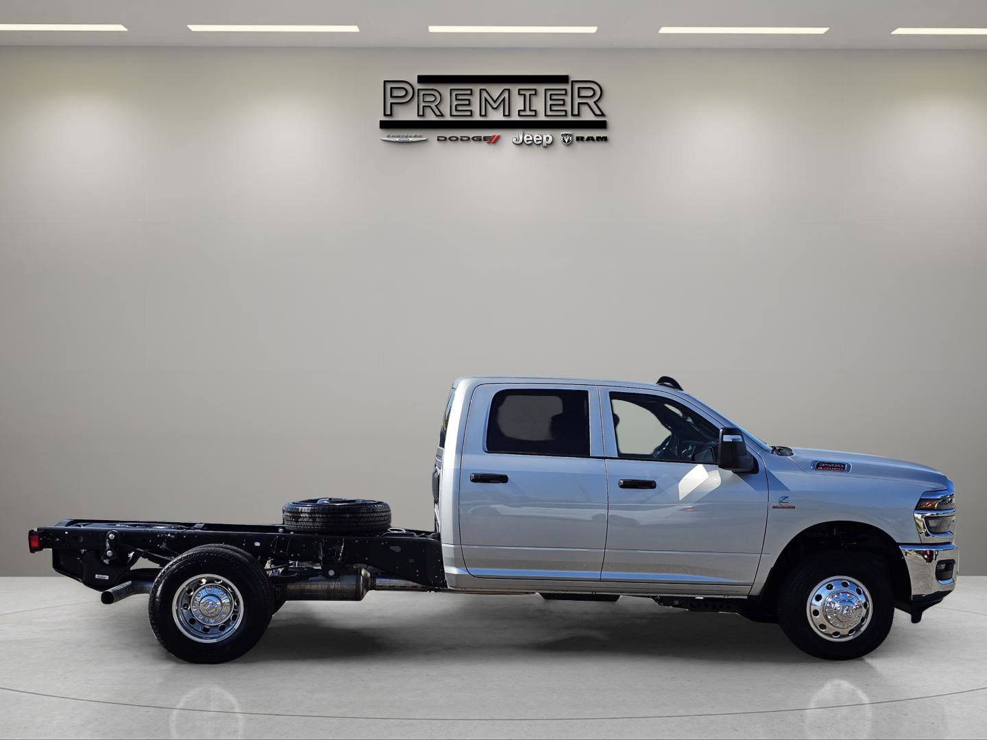 New 2026 RAM 3500 Tradesman w/ Chrome Appearance Group image 9