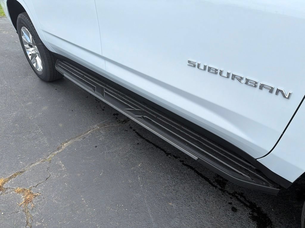 New 2026 Chevrolet Suburban Premier AWD/4WD image 5