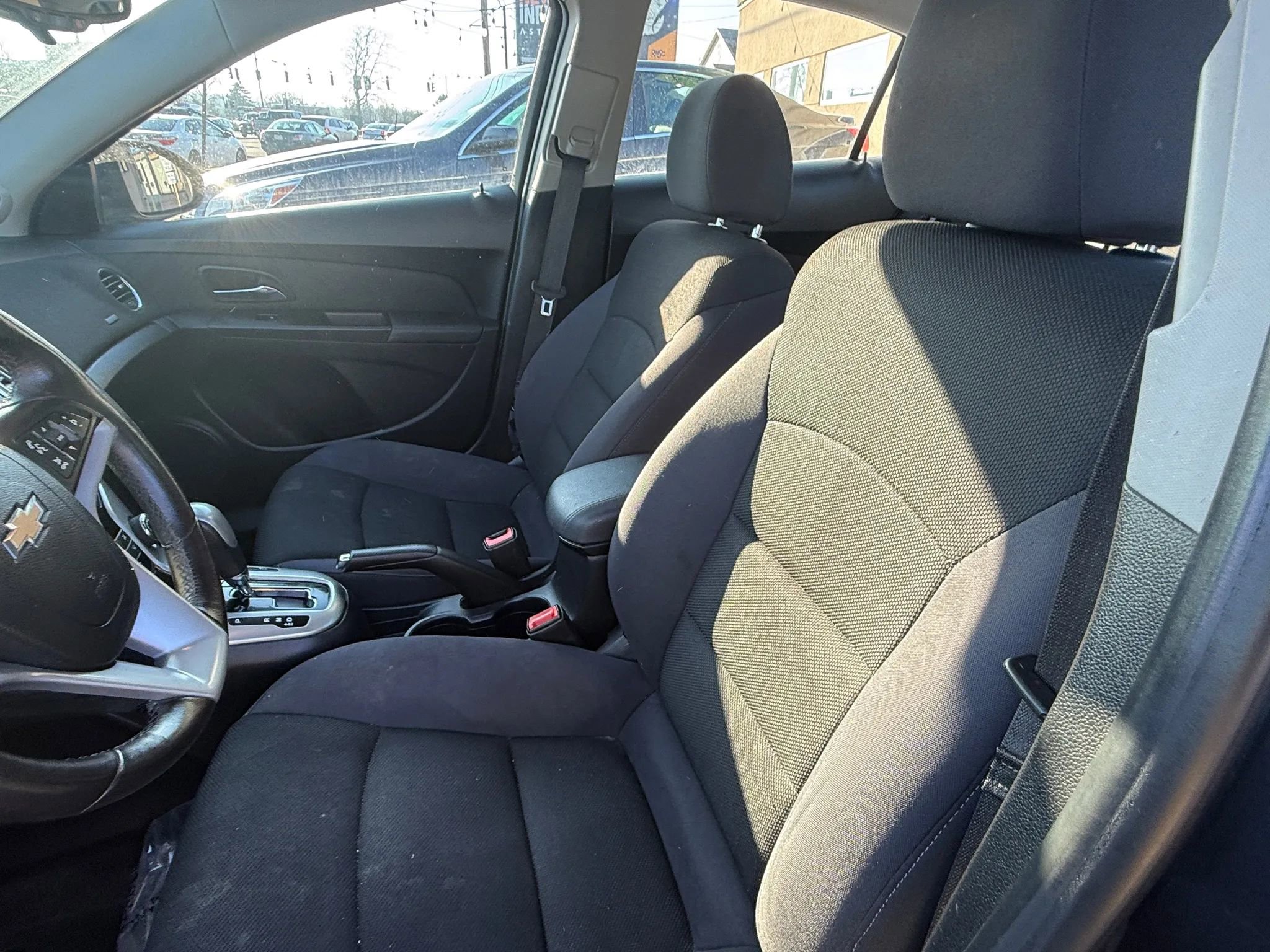 Used 2014 Chevrolet Cruze LT image 2