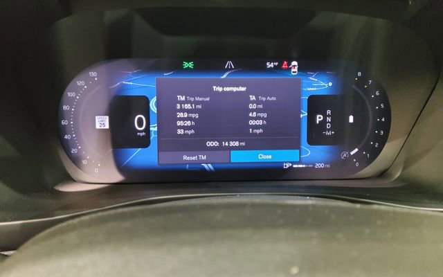 Used 2024 Volvo XC40 B5 Plus w/ Protection Package Premier AWD/4WD image 28