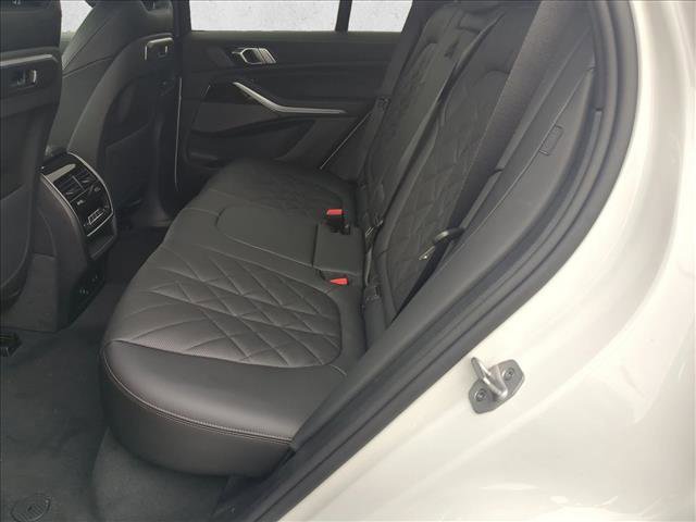 New 2026 BMW X5 xDrive50e image 16