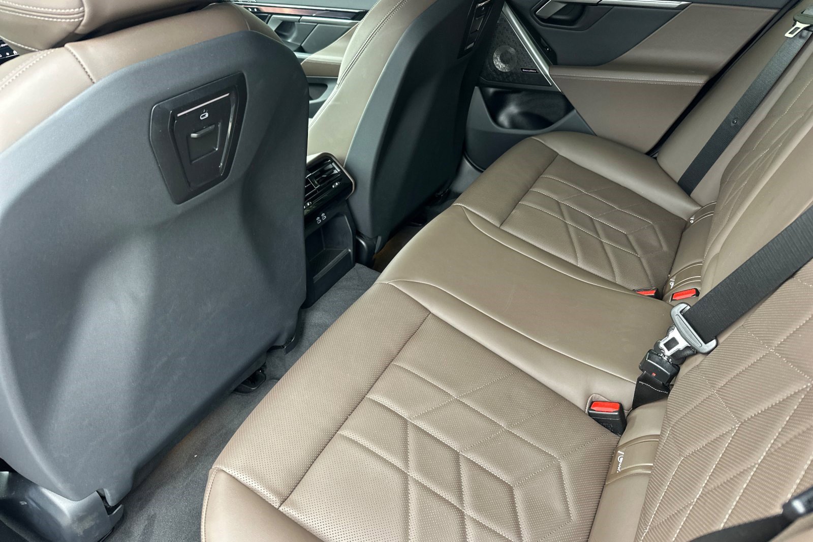 Certified 2024 BMW i5 eDrive40i w/ Premium Package image 15