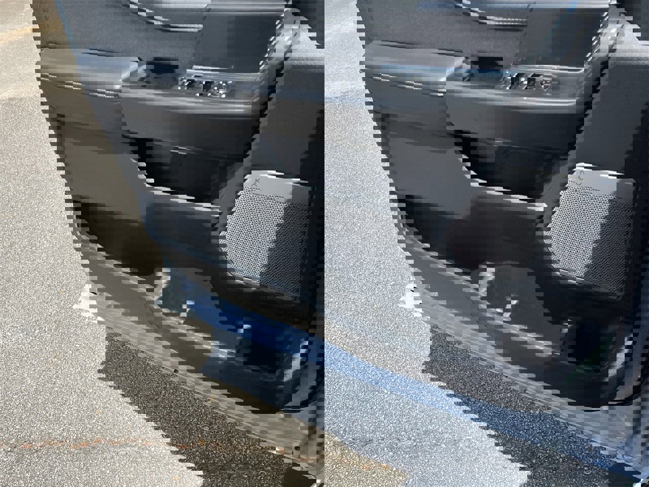 New 2025 Ford F150 Lariat w/ Equipment Group 501A Mid image 21